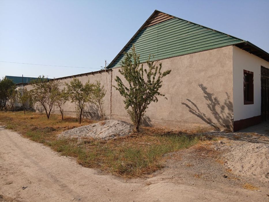 Zabzi poya yangi qishloq 6sotix yer hovlisi bitgan yevro remont