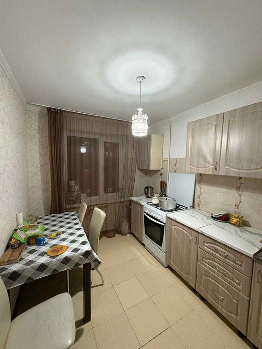 ПРОДАМ 3 к.кв. в 8 мкр-не