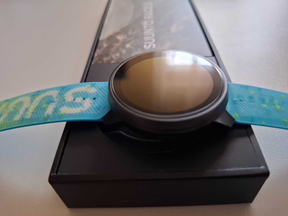 Спортен часовник Suunto race s