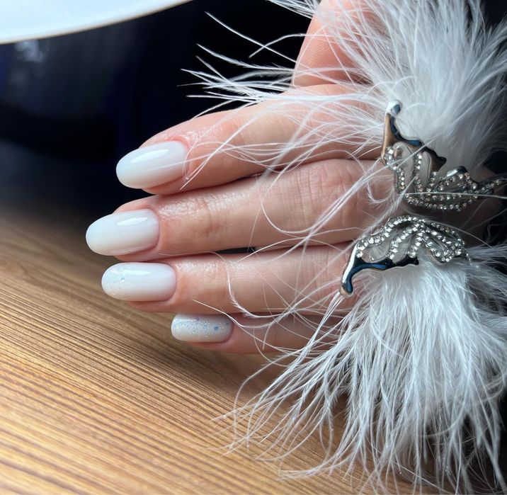 Unghii cu gel / pedi / apex. Bucuresti