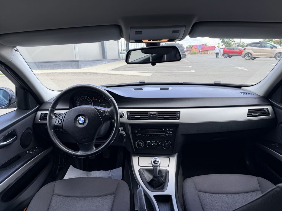 BMW 318i E91 Touring • 2008 • Benzină • Manuală