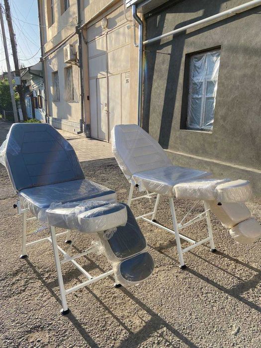 Kushetka pufik pomoshnitsa. 1-qo'ldan.