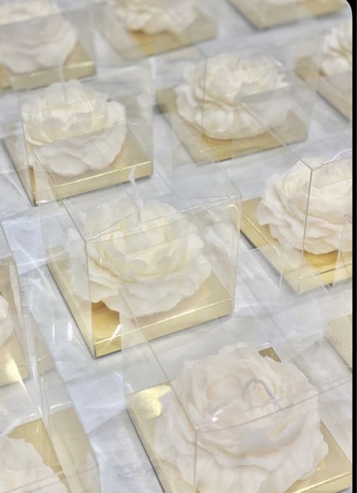 Подаръчета за сватби кръщенета поводи свещи