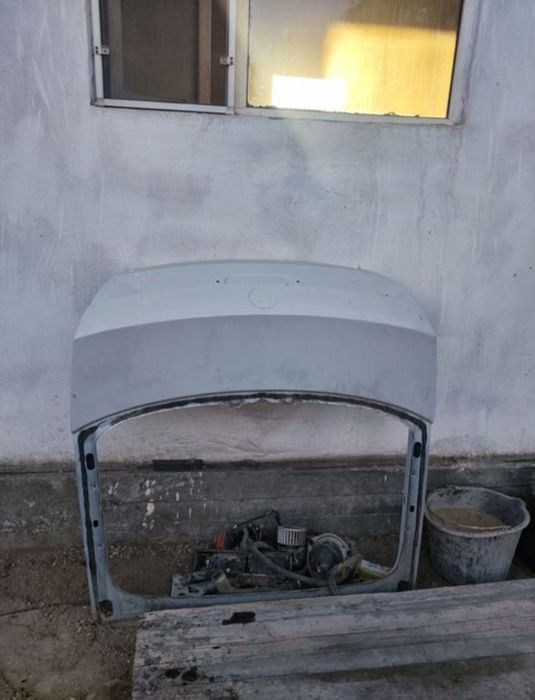 Крышка багажника шкода рапид