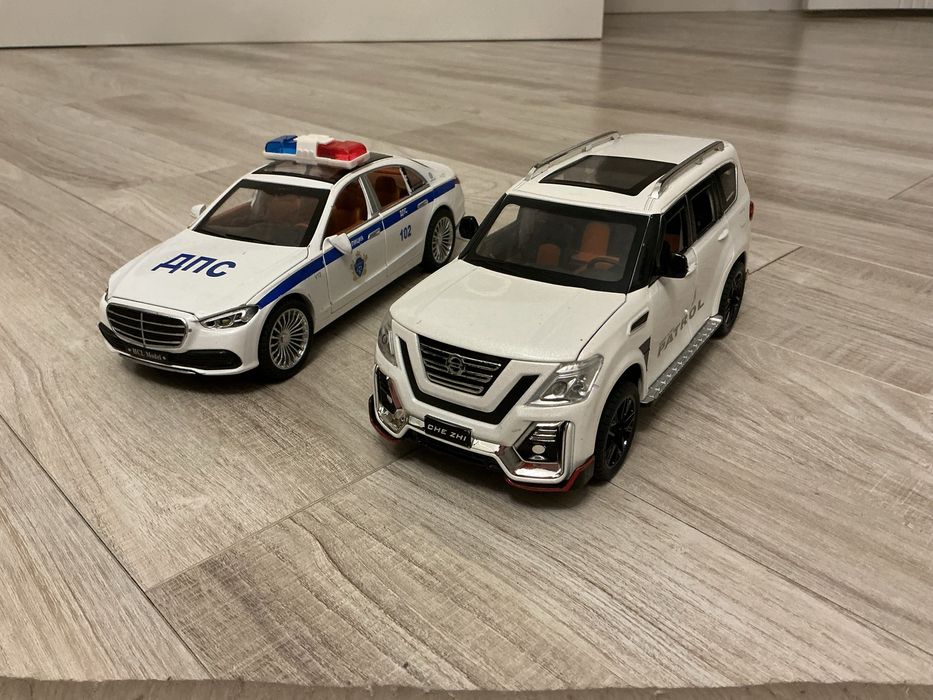 Машины игрушки, огромные