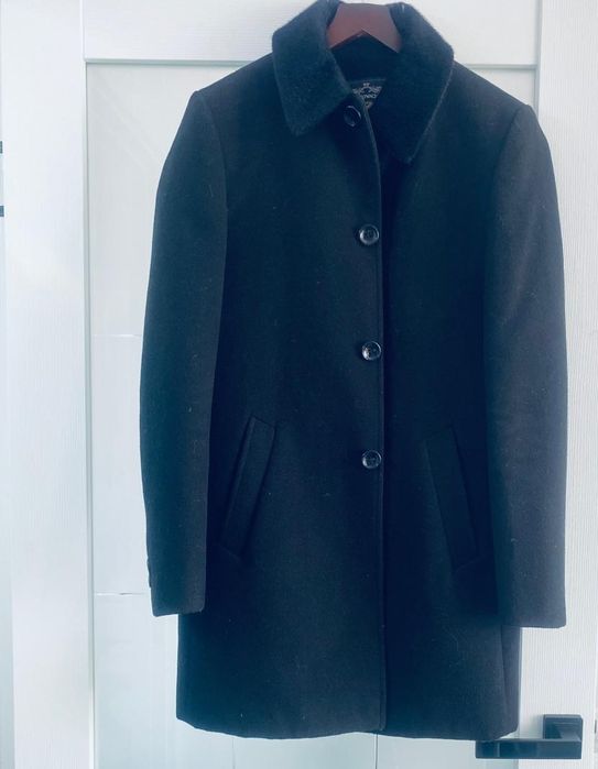 Продам черный костюм