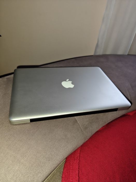 Macbook pro 9.2 12 GB RAM, 256 memorie interna SSD Samsung