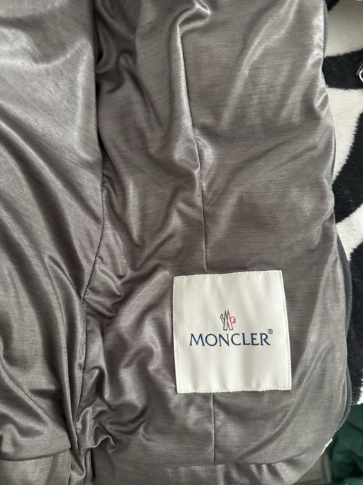 Geaca Moncler Gri
