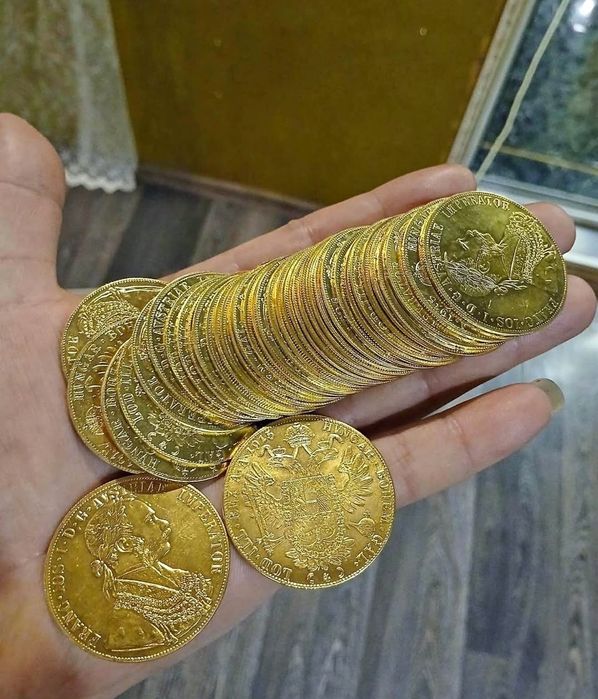 Monede de aur placate cu aur de 24k, monedele ies pe piatra sunt 1/1 c