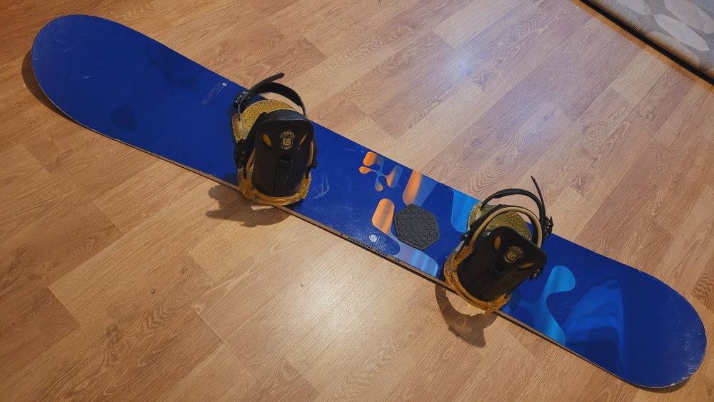 Placa snowboard Burton 152 cu legături  Burton și boots Burton 42