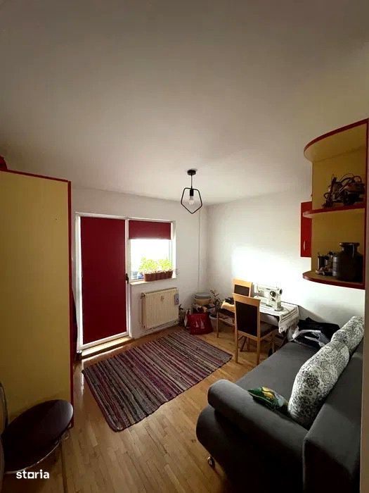Apartament spatios cu 4 camere, 82 mp utili, etaj 8/9, Aleea Padin