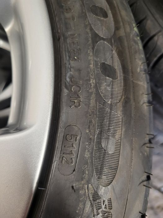 4 бр летни 235/45/19 Goodyear runflatt