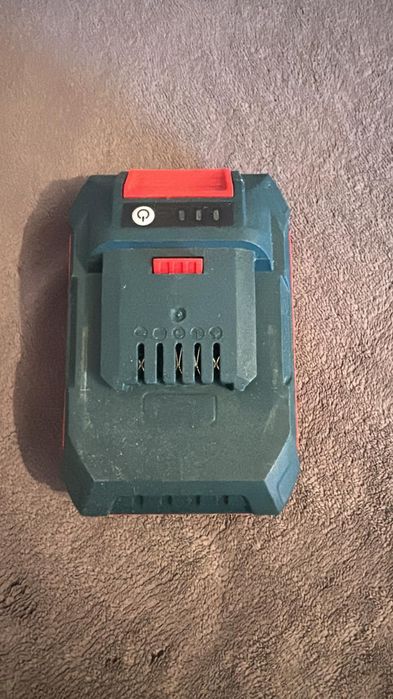 Продаётся зарядка для шуруповерт