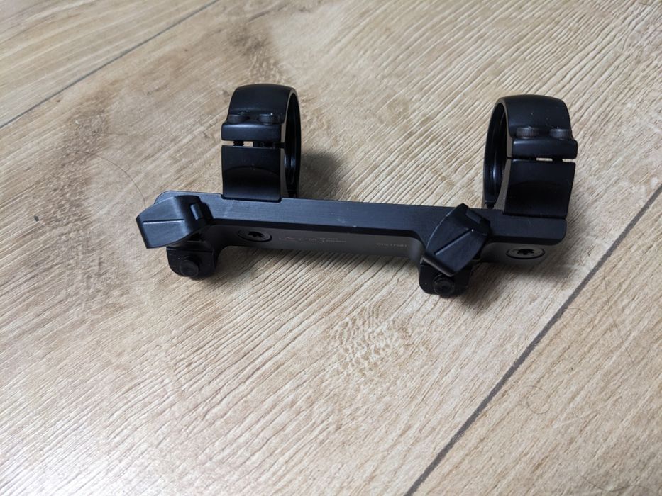 Vand diferite monturi pentru lunete vanatoare