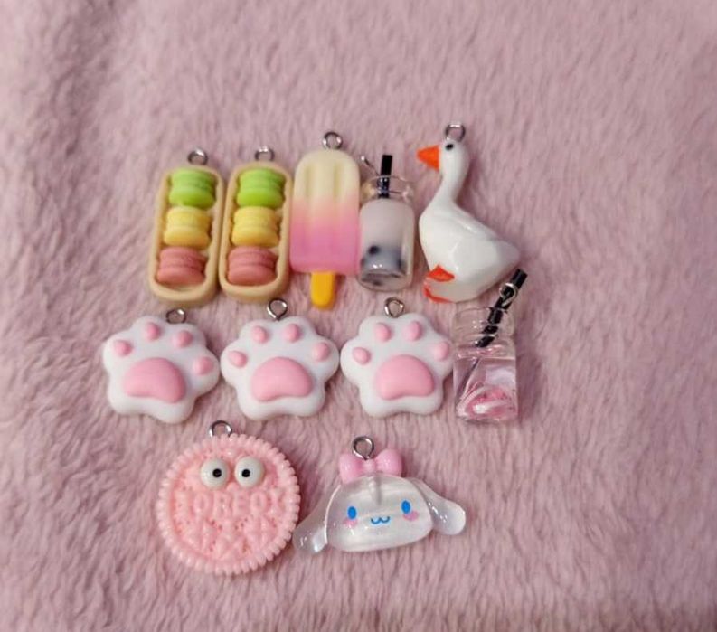 Мъниста и висулки.