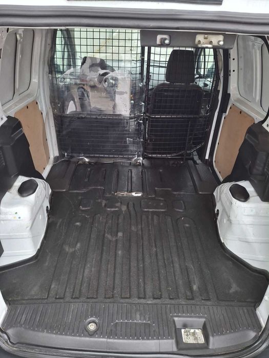 Ford Transit Courier 2019, 105000km, autoutilitara