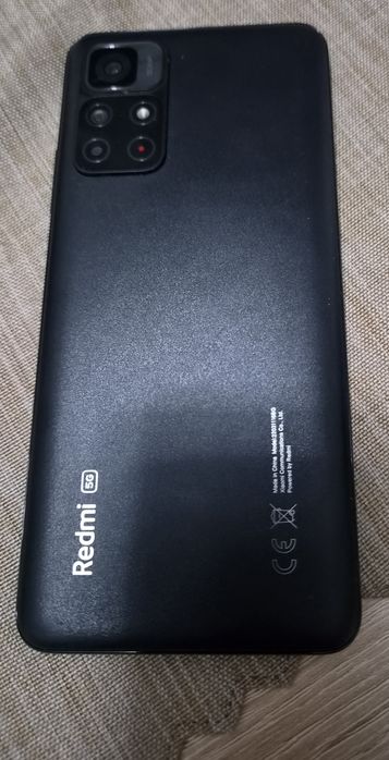 Продавам телефон