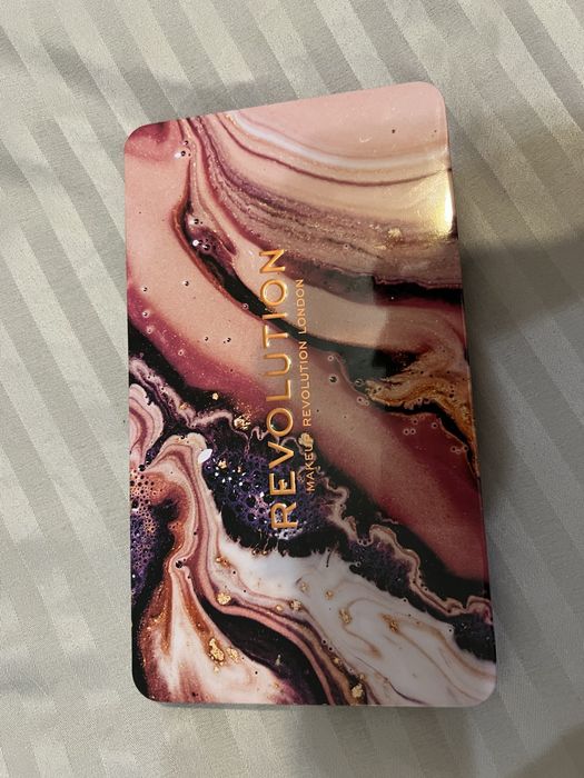 Revolution Allure палитра сенки за очи