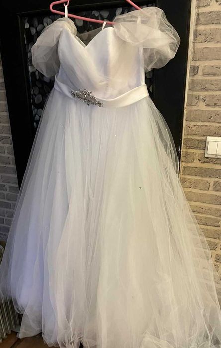 Красива булченска НОВА рокля / XLL с циркониеви камъчета