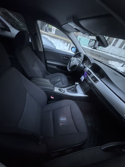 Bmw e91 2.0 manual 177