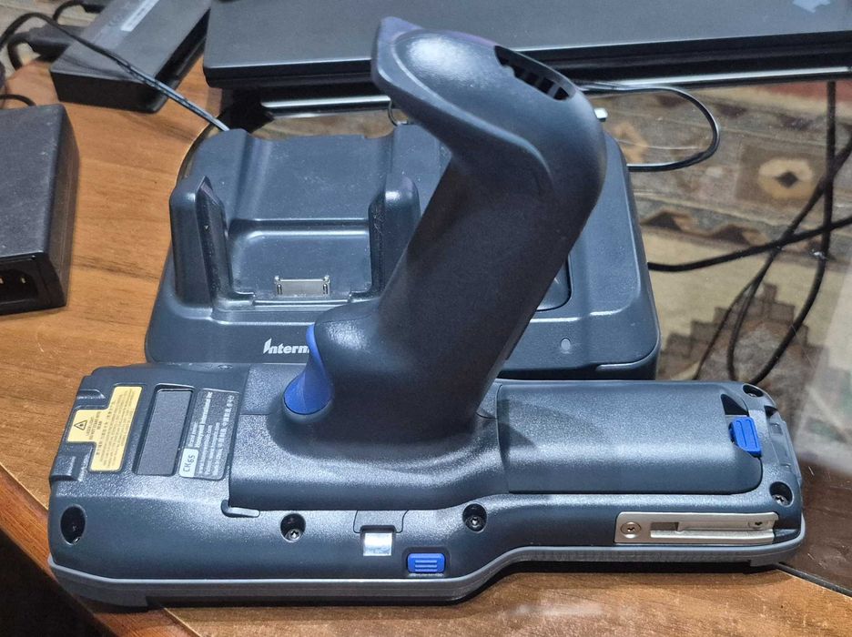 Terminal Honeywell CK65, 2D scanner, WiFi, NFC, IP68 + cradle Intermec + 2 baterii, ca nou