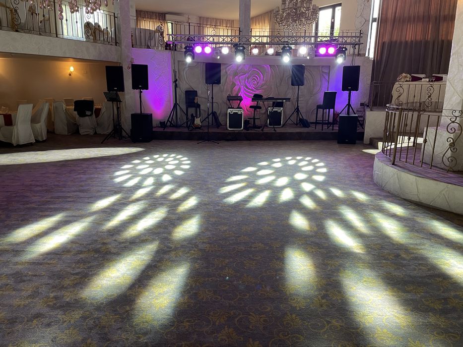 Inchiriez schela de lumini profesionala pentru nunta botez petreceri