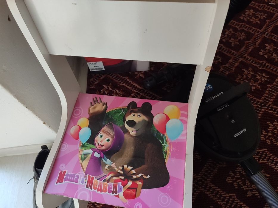 Divanchalar, shkafcha,stol stulcha sotiladi kelishilgan xolda