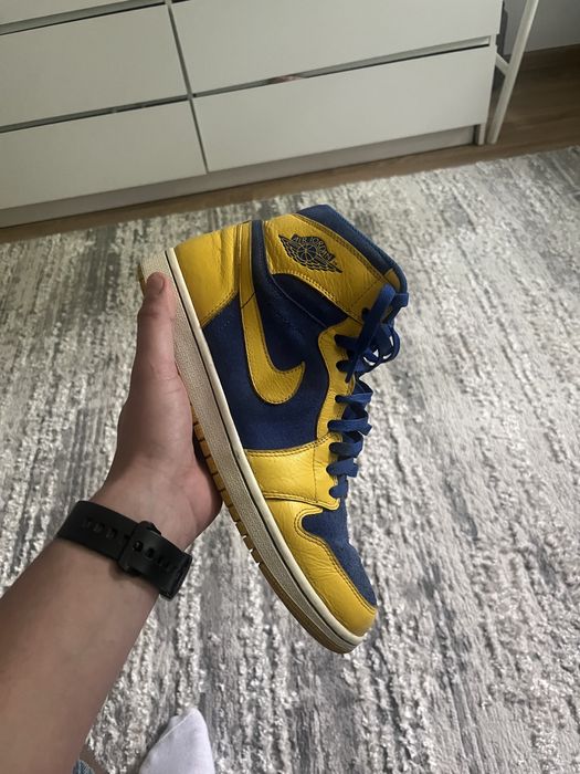 Vând Air Jordan 1 Retro High OG "Laney" 2013