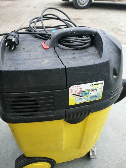 Прахосмукачка karcher 561 eco