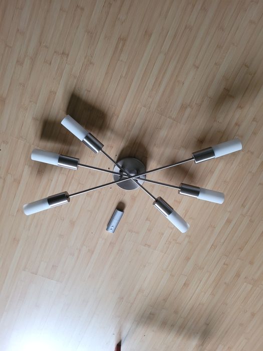 Vind candelabru cu televomanda