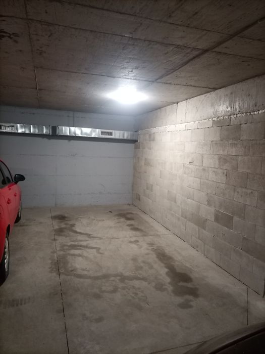 Дава се под наем Гараж / Паркомясто в София, Център - 15 кв.м за 25.5 € - Снимка #1