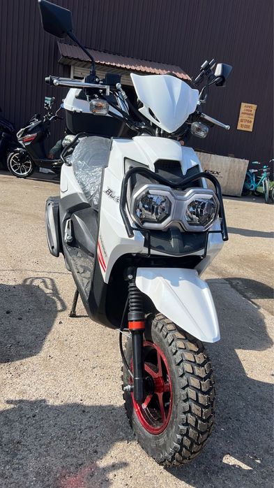 Скутер 150 куб НОВЫЙ