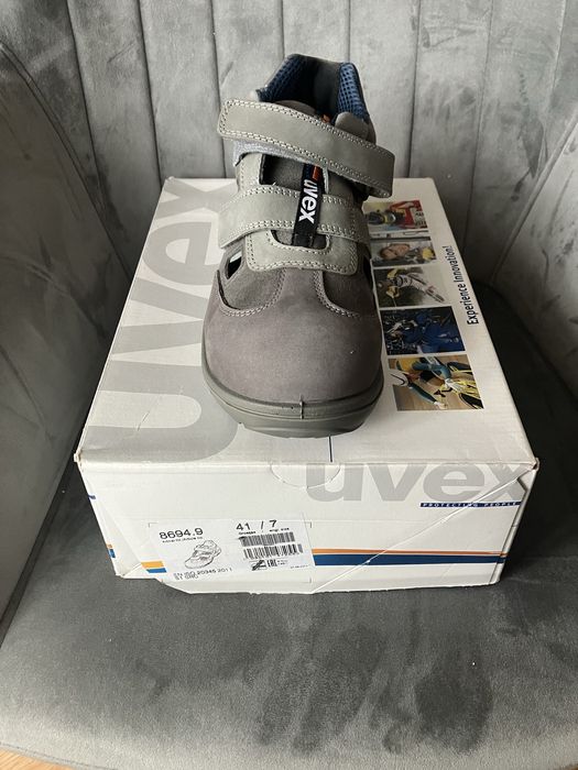 Работни обувки UVEX