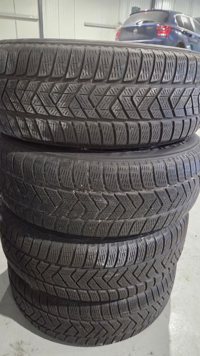 Jante pe 17 originale vw 5x112 cu capace si  cauciucuri  215 65 17