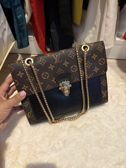 Дамски чанти Guess, LV, Converse …