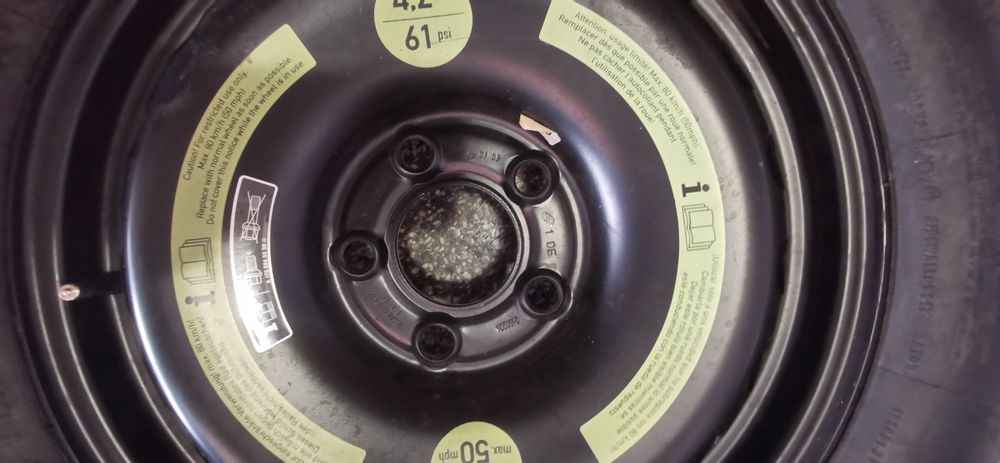 Резервна гума за Мерцедес