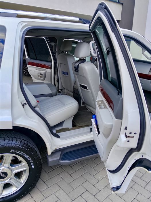 Vând Lincoln Aviator