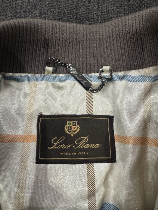 Бомбер лоро пиана