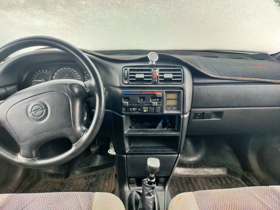 Опель вектра А 1994