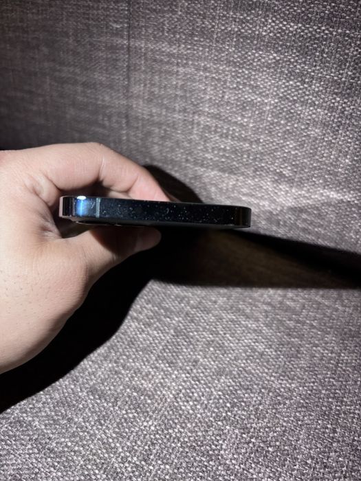 Продаю Iphone 12 pro