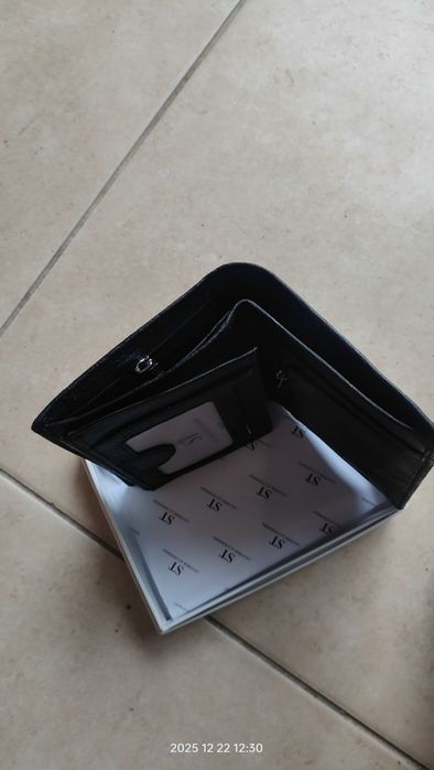 Портфейл естествена кожа