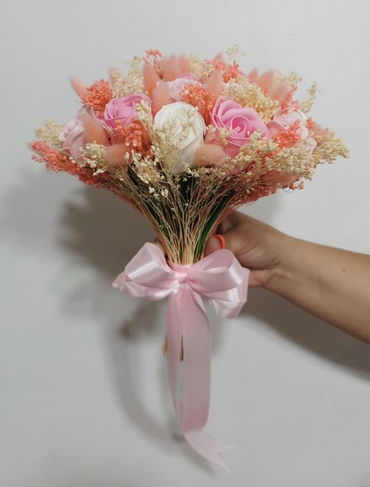 Buchet flori uscate si trandafiri de sapun