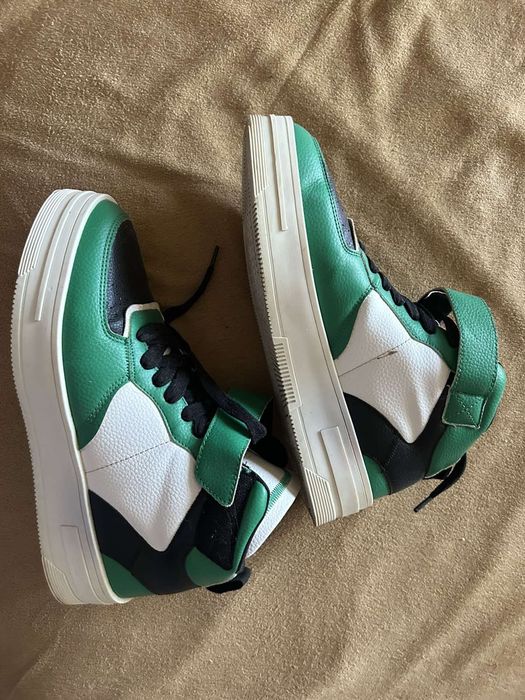 Високи кецове Reserved