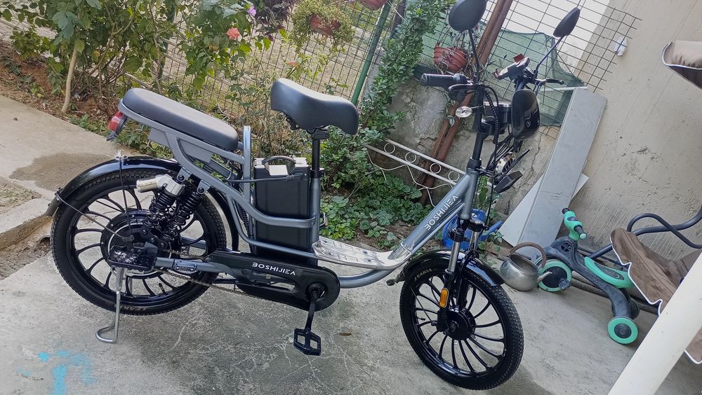Elektro velik 50 km zapas xod 54 max skors