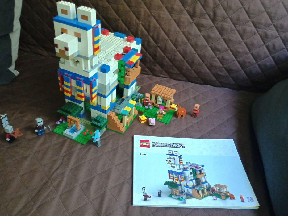 Lego 21188, Lama Village Minecraft