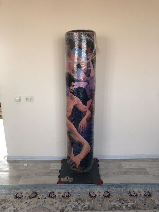 Груша с перчаткой лапой