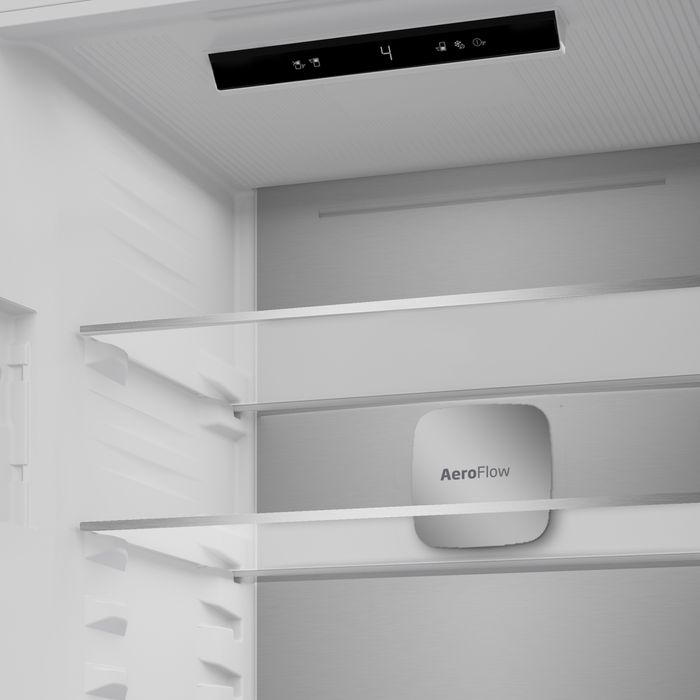 Нов инверторен хладилник с фризер за вграждане Beko B7 177 см