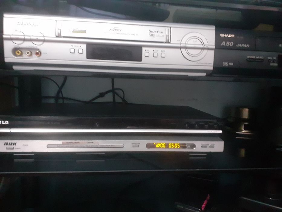 Техника по 5т коньки 37р 2000т клюшка в подарок тубус 2т фляга 8т