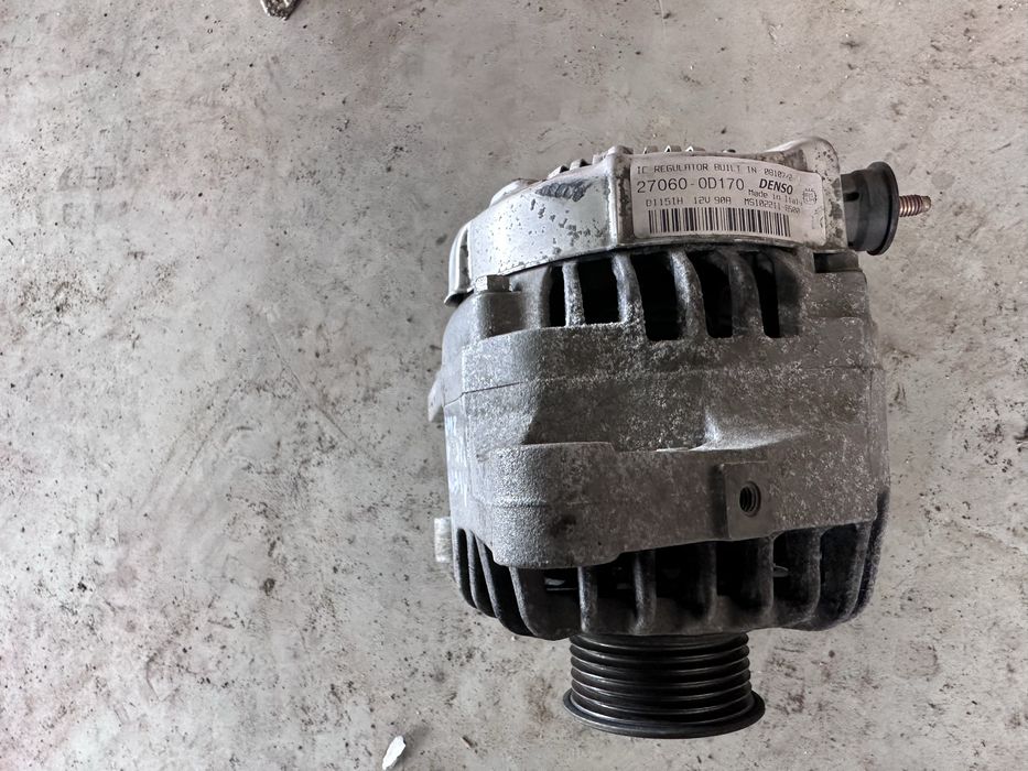 Алтернатор / генератор Тойота Авенсис 1.8