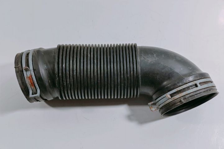 Furtun admisie aer 1K0129684b Volkswagen VW Passat B6